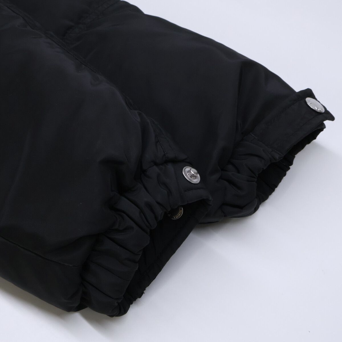 PRADA プラダ 【美品/国内正規】SGH070 トライアングルロゴ フード付 