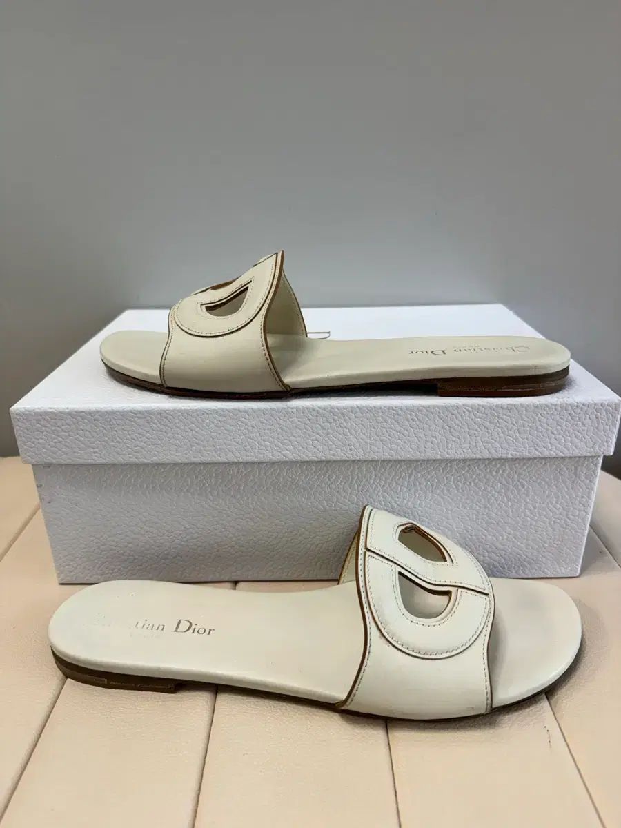 Dior ディクラブ スリッパ