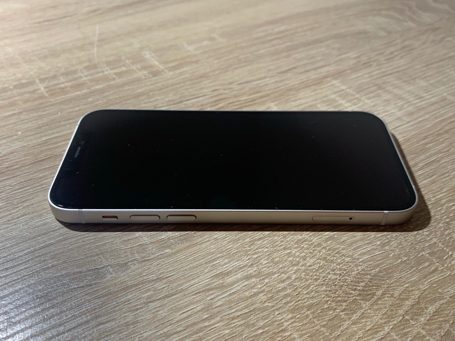 iPhone 12 64GB ホワイト ジャンク品 - メルカリ