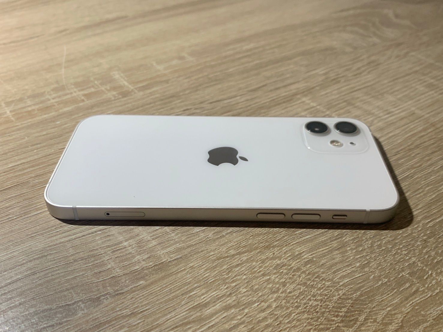 iPhone 12 64GB ホワイト ジャンク品 - メルカリ