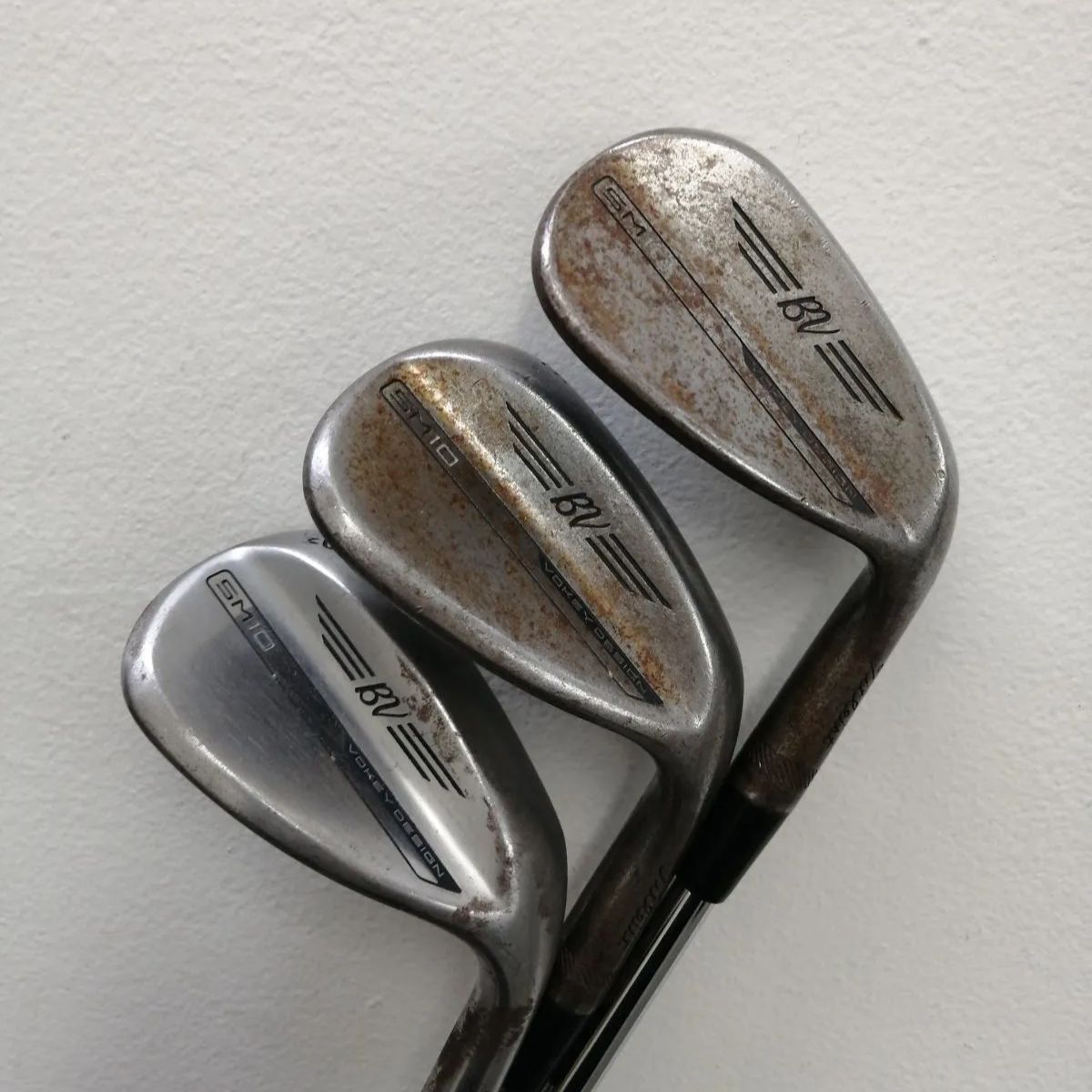 Titleist タイトリスト　Vokey SM10 RAW(US) 50°-08F＆56°-10S＆60°-08M【3本セット】　ｼｬﾌﾄ：ダイナミックゴールド (S200)　メンズ 男性用 右利き Cランク ゴルフクラブ ウェッジ