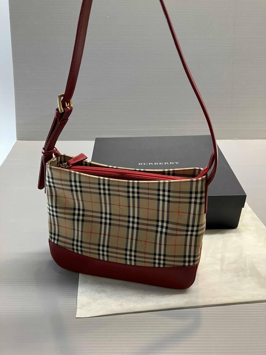 ★ BURBERRY バーバリー ハンドバッグ 箱付き レッド 通年