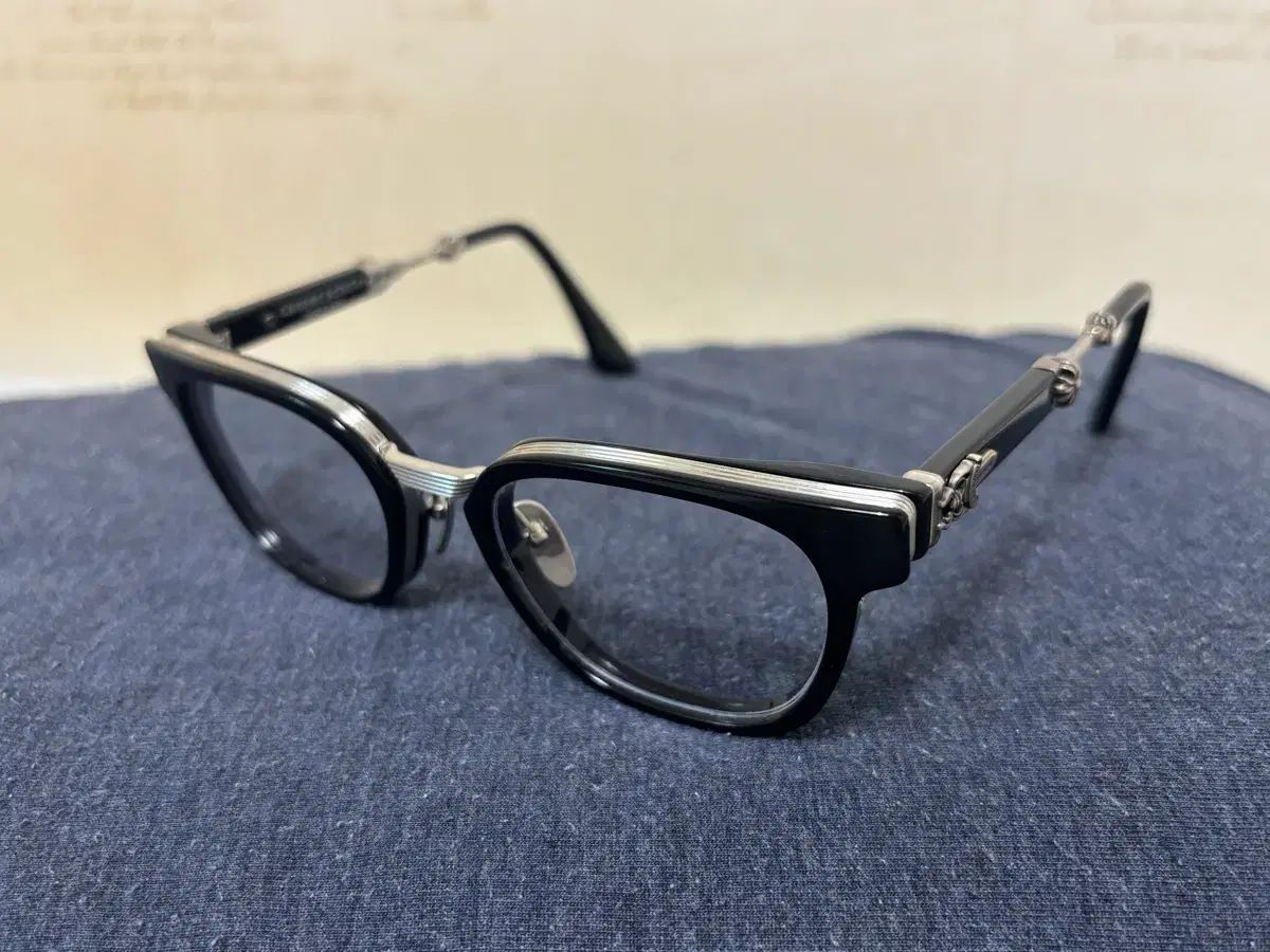 クロムハーツ ダック バター BK/SS 出品