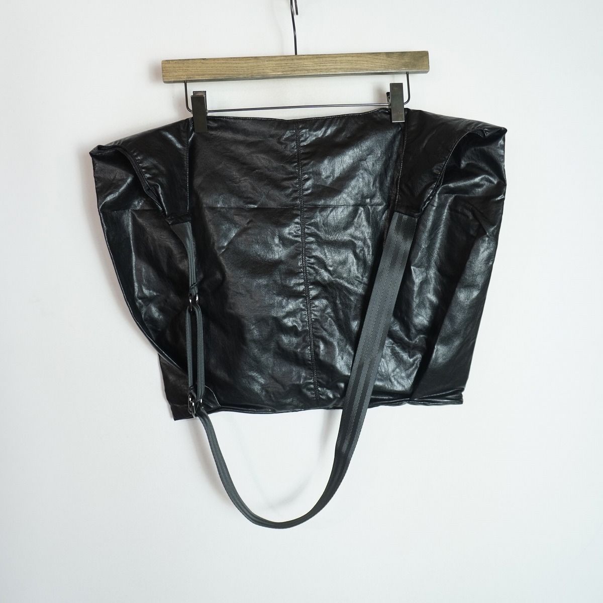 美品 ATTACHMENT アタッチメント SYNTHETIC SHOULDER SHOPPING BAG 