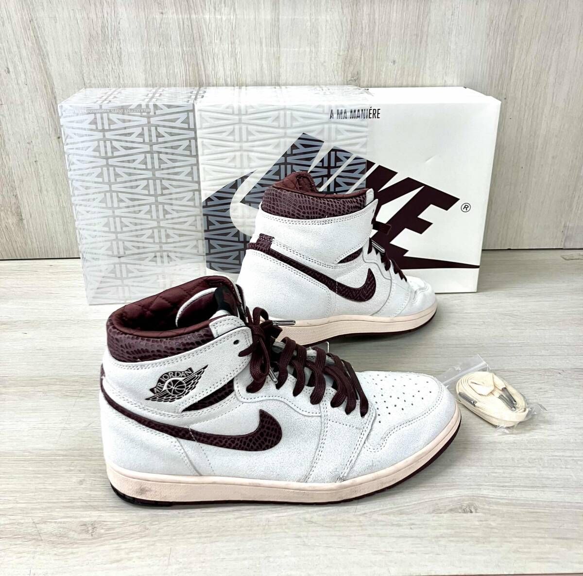 NIKE X A MA MANIERE/ナイキ×ア・マ・マニエール/スニーカー/D07097-100AIR JORDAN 1 RETRO HIGH OG/FB/ホワイト/29cm
