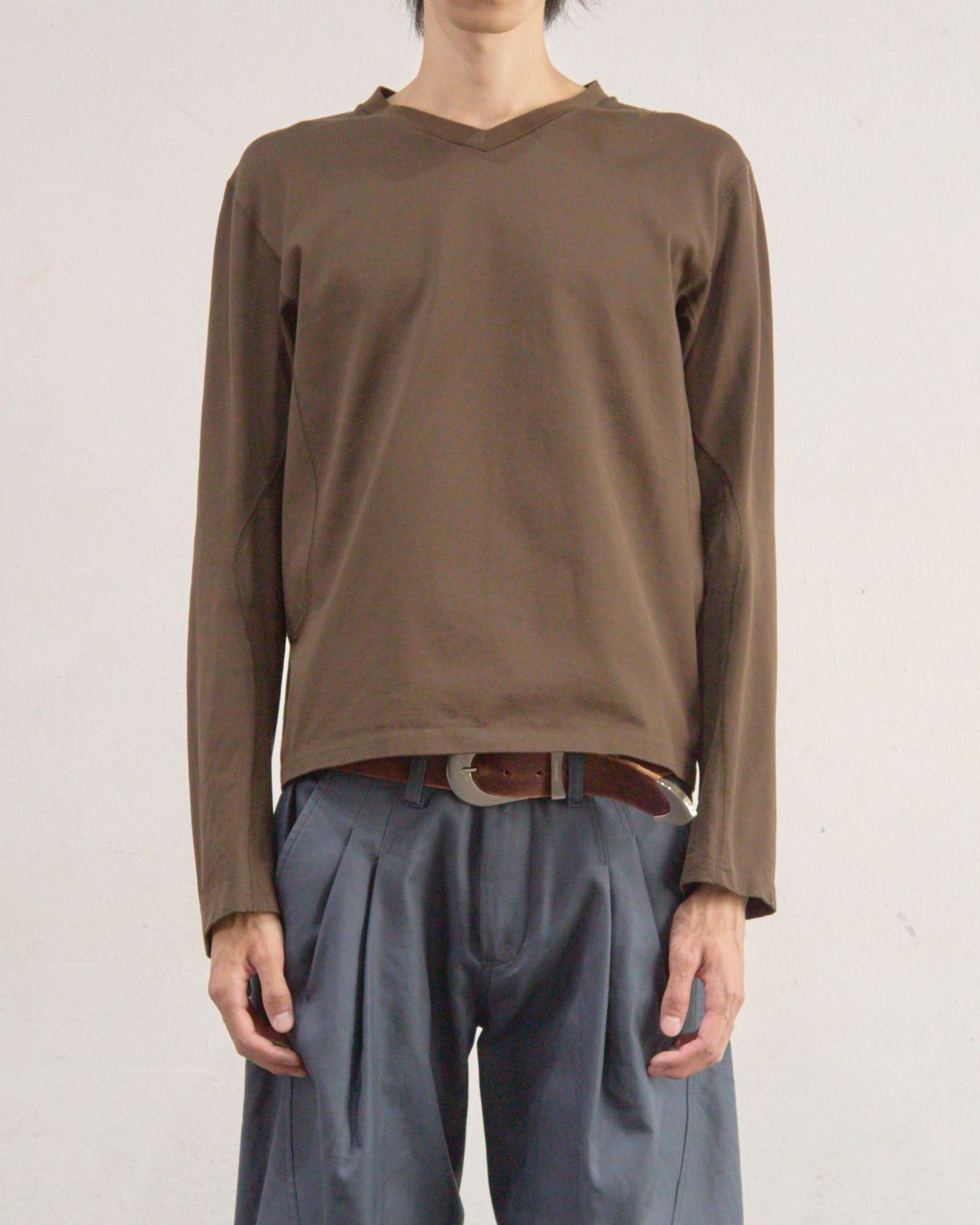 NVRFRGT ネヴァーフォーゲット 26SS PANELLED V-NECK LONG SLEEVE T-SHIRT (BROWN) 1 新品