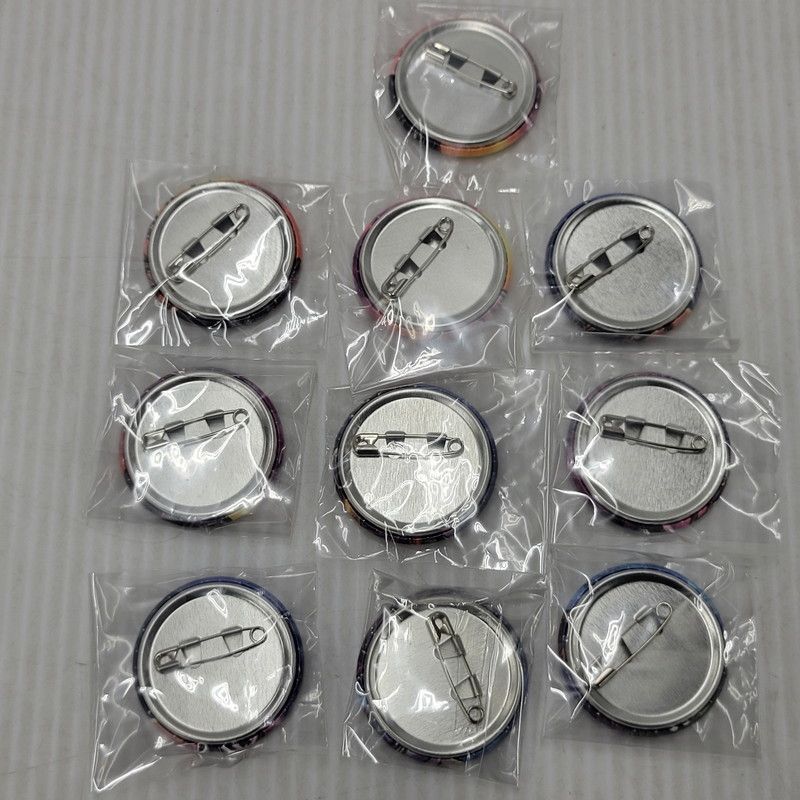 中古美品】 キングダムハーツ 缶バッジコレクション 10個まとめ売り