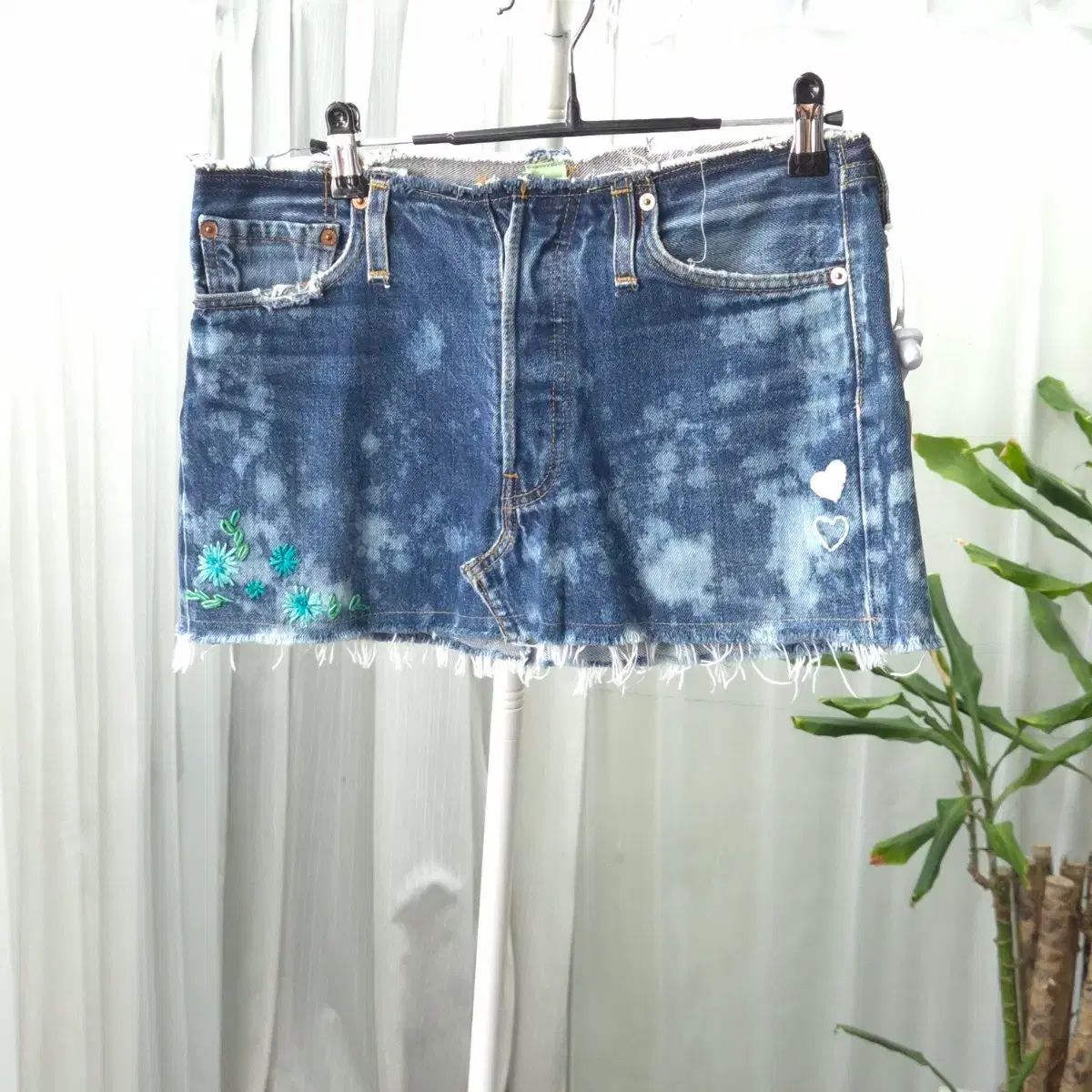 ヴィンテージ ヒッピー 花刺繍 デニム ミニスカート 2070