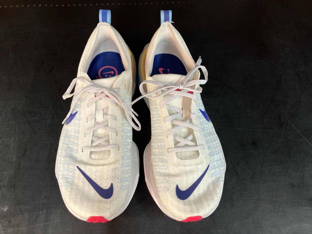 NIKEスニーカー　インヴィンシブル3 DR2615-105