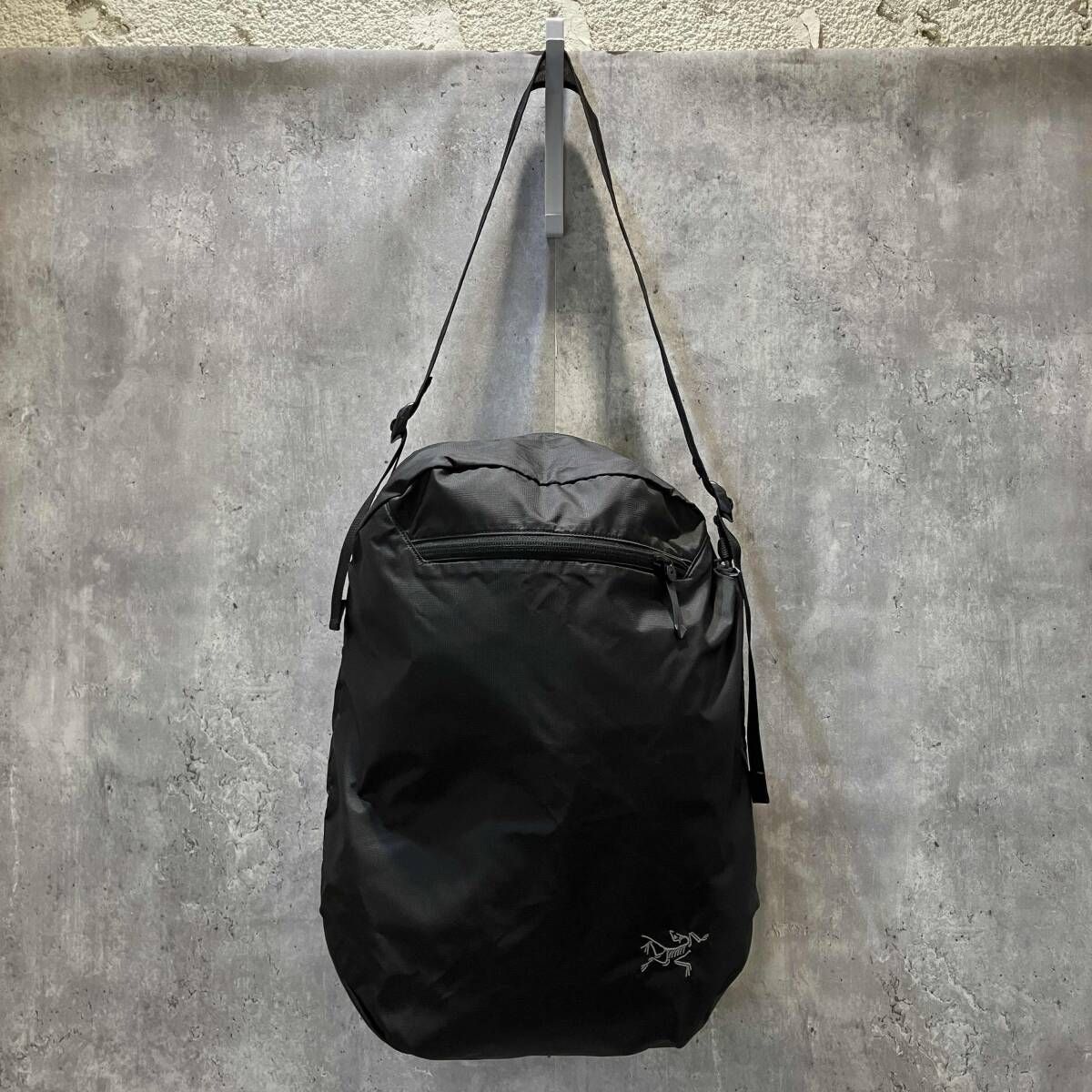 ARC'TERYX アークテリクス HELIAD 12L TOTE ヒリアド ショルダーバッグ ブラック