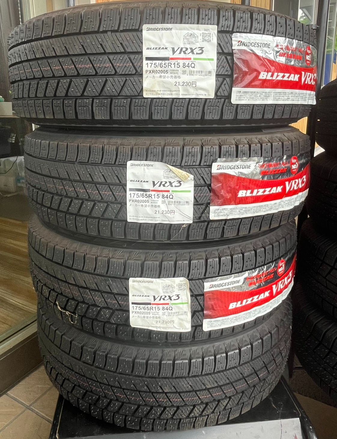 新品未使用】ブリヂストン VRX3 175/65R15 2021年製 アルミホイール付