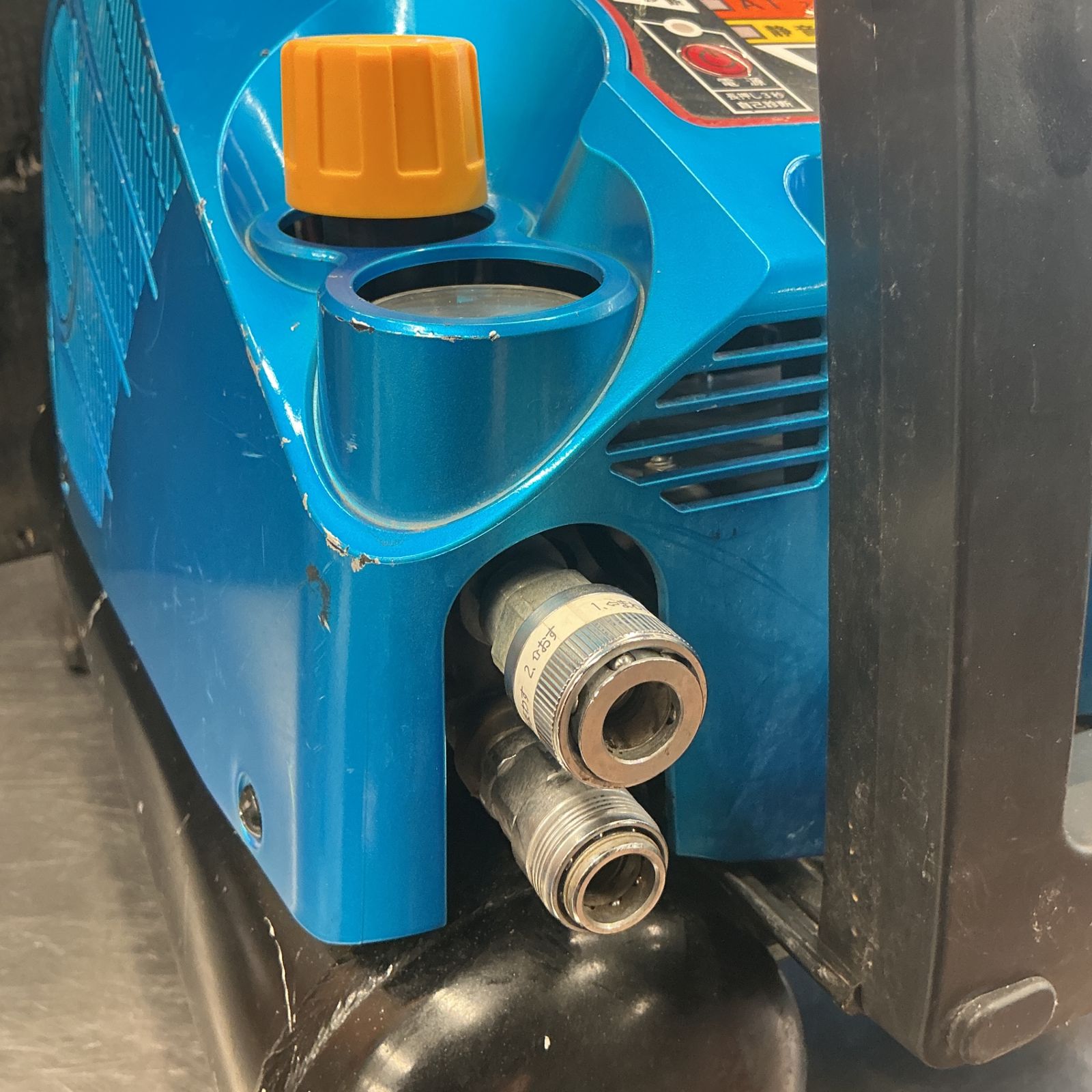 中古現状品】 マックス/MAX エアコンプレッサー AK-HL1270E2 アクア