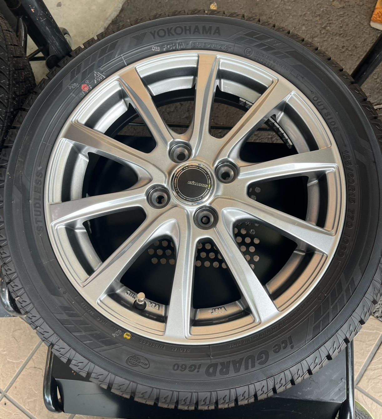 新品未使用】ヨコハマ iceGUARD iG60 165/60R15 2024年製 アルミ