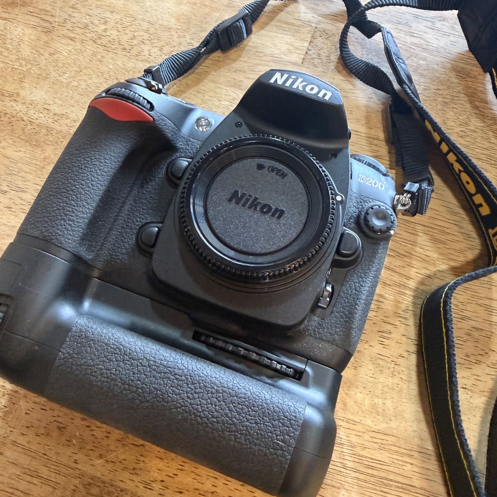 動作未確認 Nikon ニコンデジタルー眼レフカメ ラ D200 - メルカリ