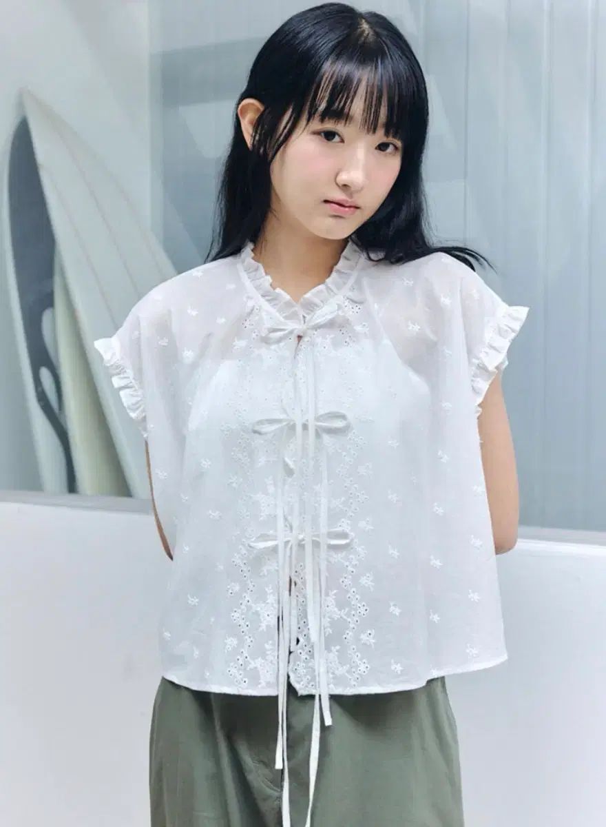 CELITAILS スキャロップ フリル ブラウス(未開封 新品)