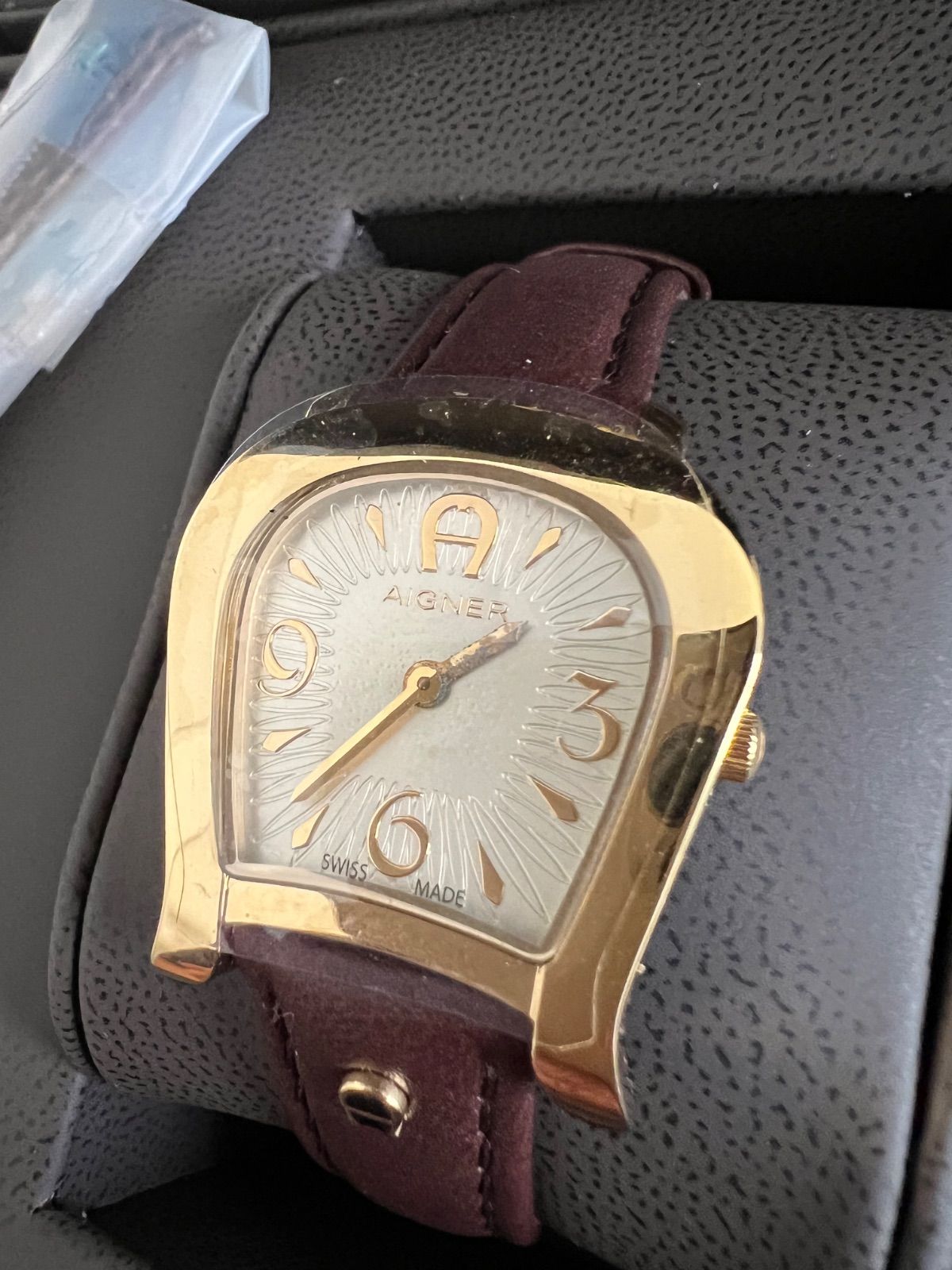 未使用！アイグナー　レディース☆クオーツ時計☆AIGNER☆不動品　ジャンク扱いで