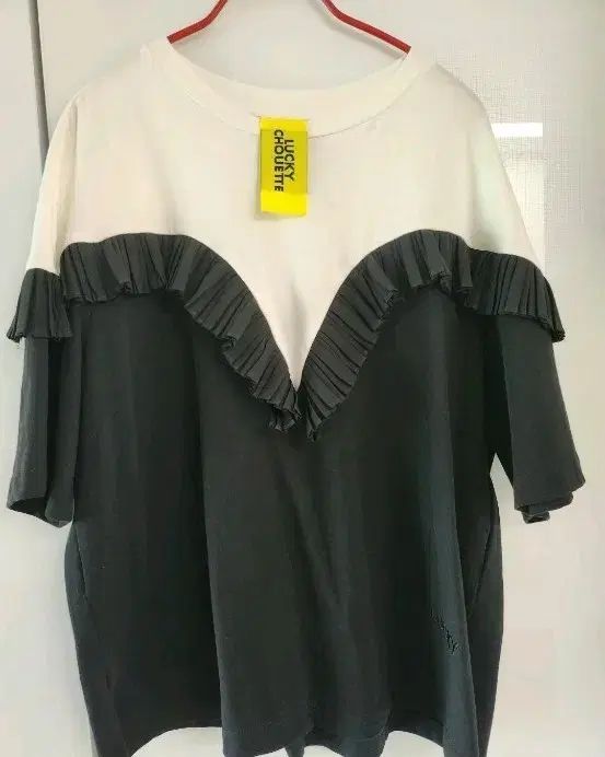LUCKY CHOUETTE ラッキーシュエトゥ 半袖 トップス