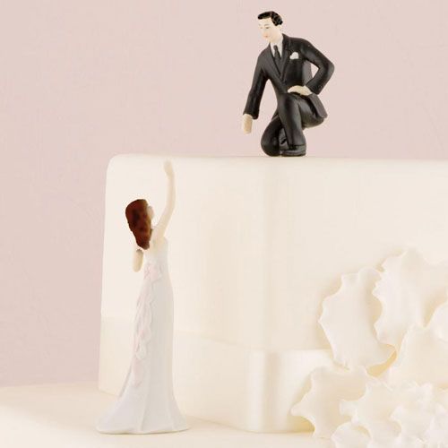 ケーキトッパー 新婦に手を差し伸べる新郎 髪の色変更 結婚式 Weddingstar 正規代理店