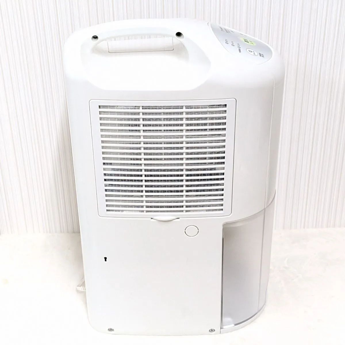 美品　コロナ 除湿機 CD-P63A 2019年製 動作確認済み【美品】コロナCORONA 除湿機 CD-P63A 2019年製 ホワイト