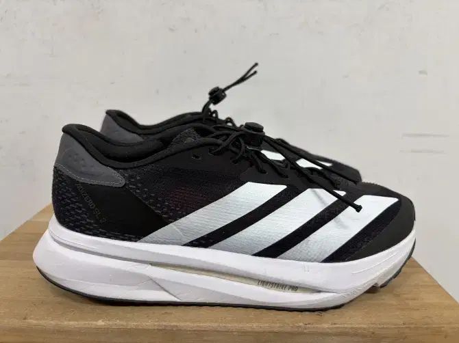 アディダス アディゼロ SL ランニングシューズ 255