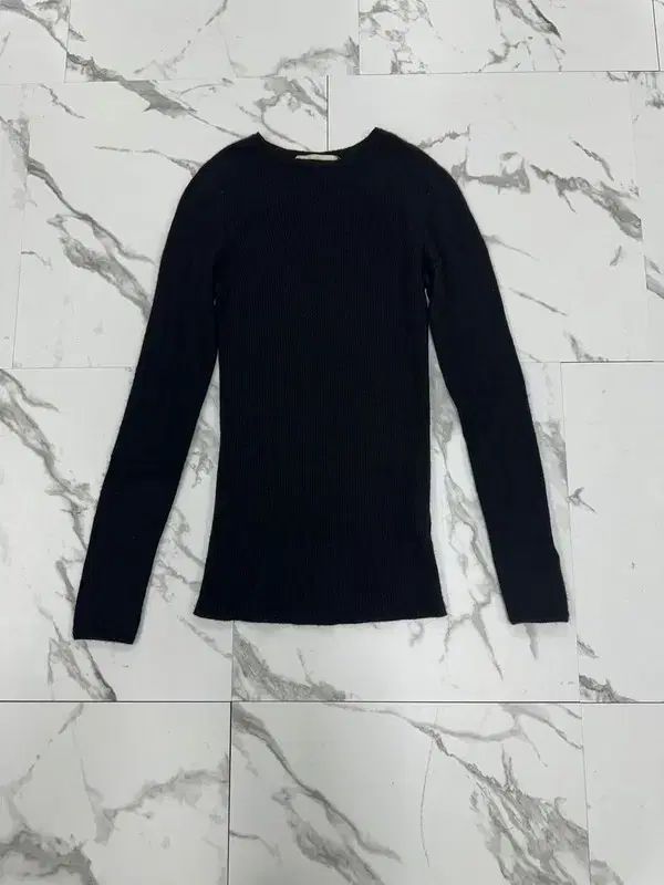 the CASHMERE ブラック カシミア ニット