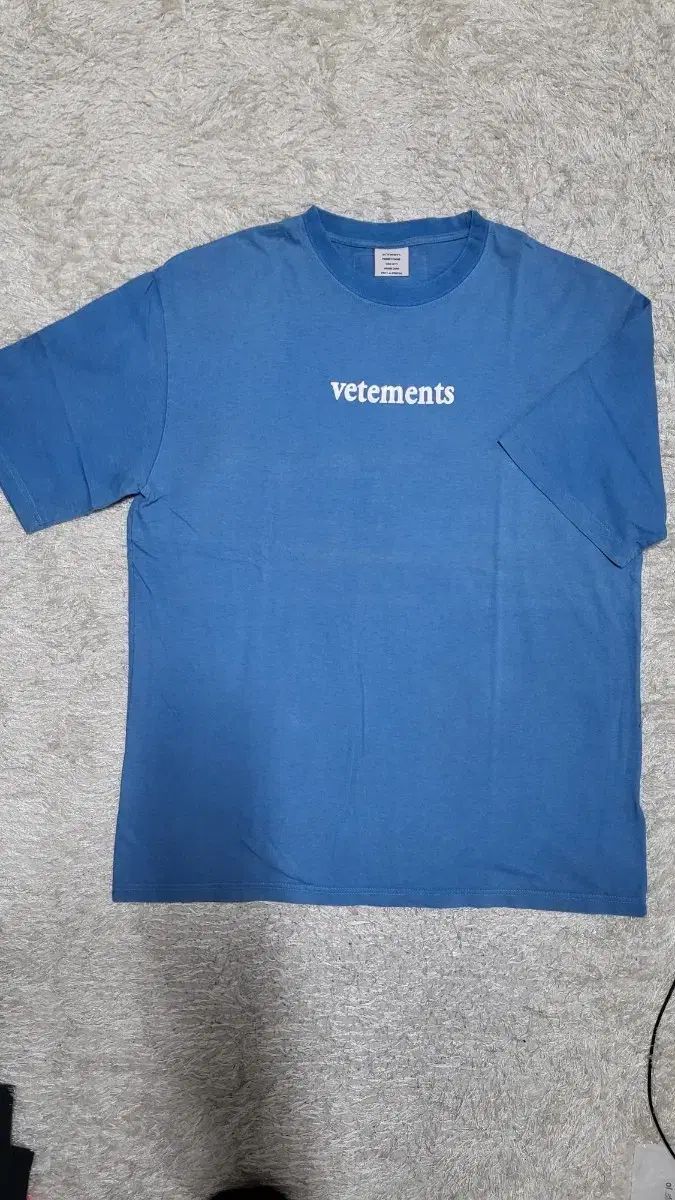 VETEMENTS ヴェトモン 半袖Tシャツ