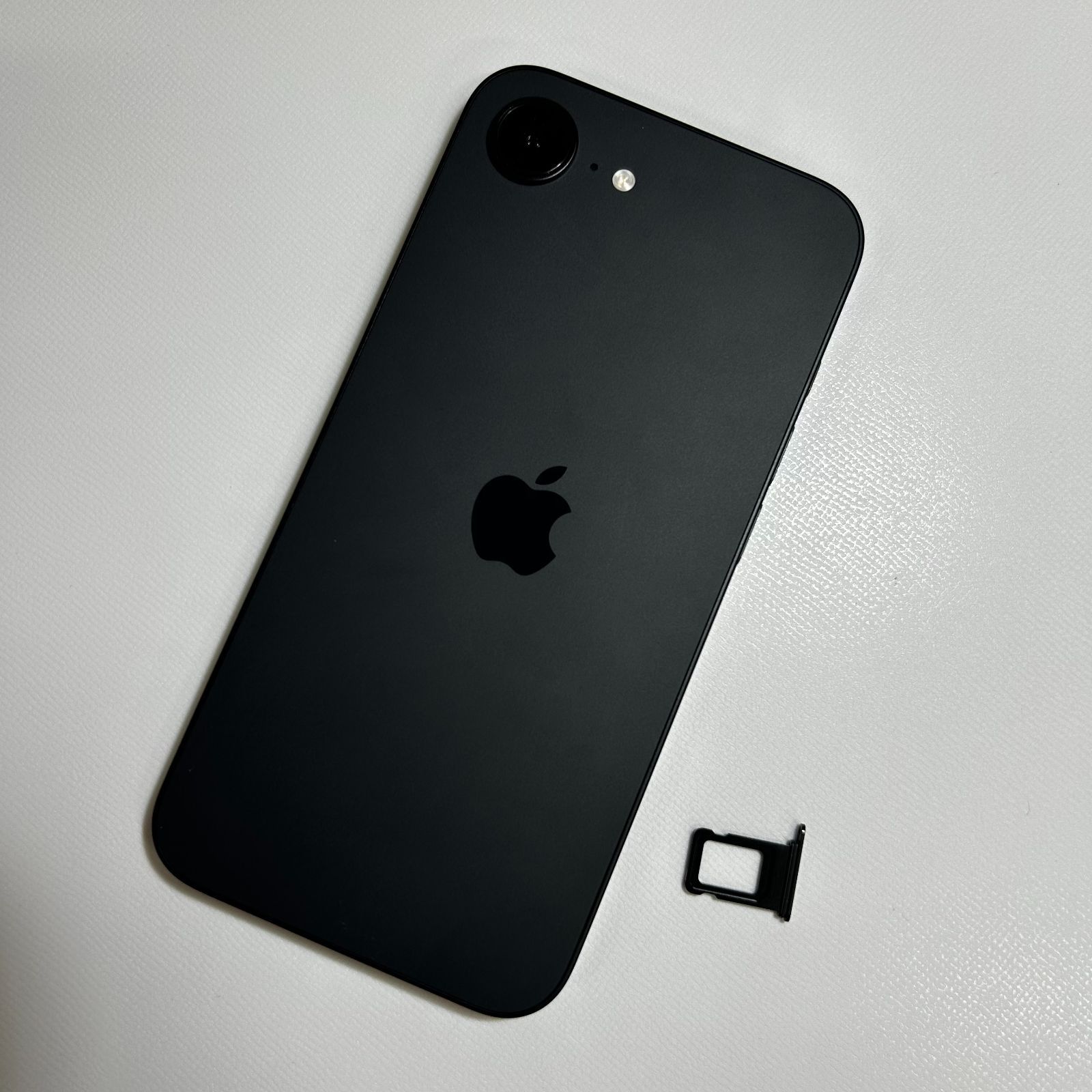 【バッテリー100％】iPhone 16e｜128GB｜SIMフリー