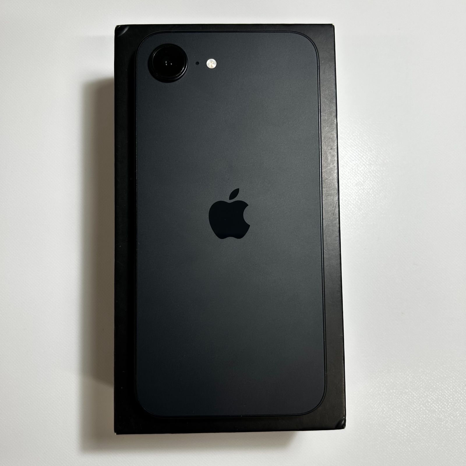 iPhone 16e 128GB SIMフリー ブラック【美品】 - メルカリ