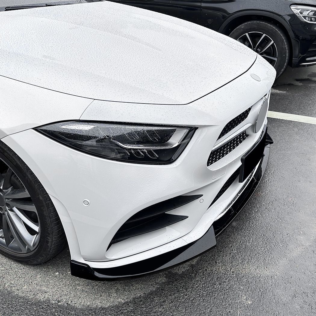 メルセデス・ベンツ CLSクラス CLS-Class C257 前期 2018-2021 AMGフロントバンパー対応 フロントリップスポイラー 前唇 フロントアンダーガーニッシュ ピアノブラック カーボン調 前まわりを引き締めるスポーティデザイン 外装パーツ メルセデス・ベンツ CLSクラス CLS-Class C257 前期 2018-2021 AMGフロントバンパー対応 フロントリップスポイラー 前唇 フロントアンダーガーニッシュ ピアノブラック カーボン調 前まわりを引き締めるスポーティデザイン 外装パーツ
