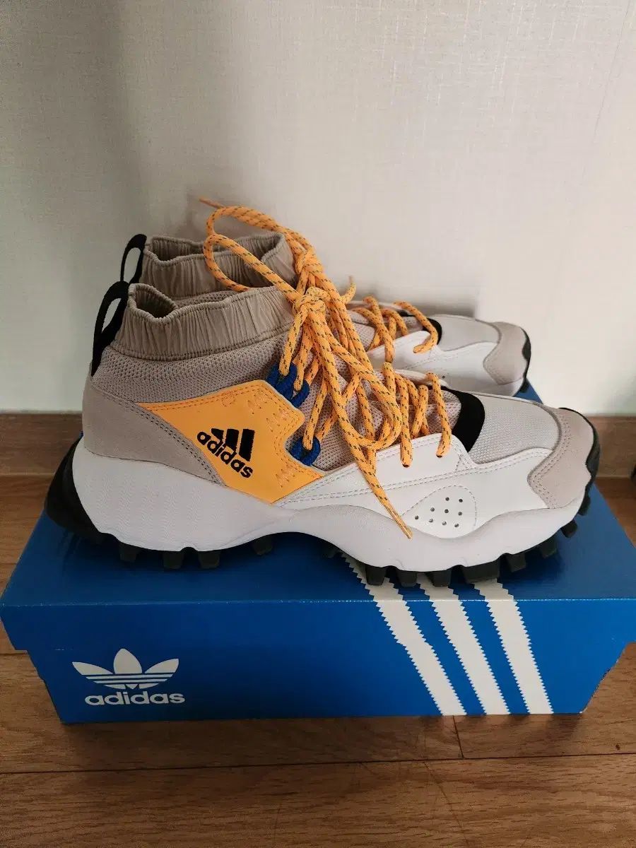 新品 アディダス シーシュレーダー OG 260
