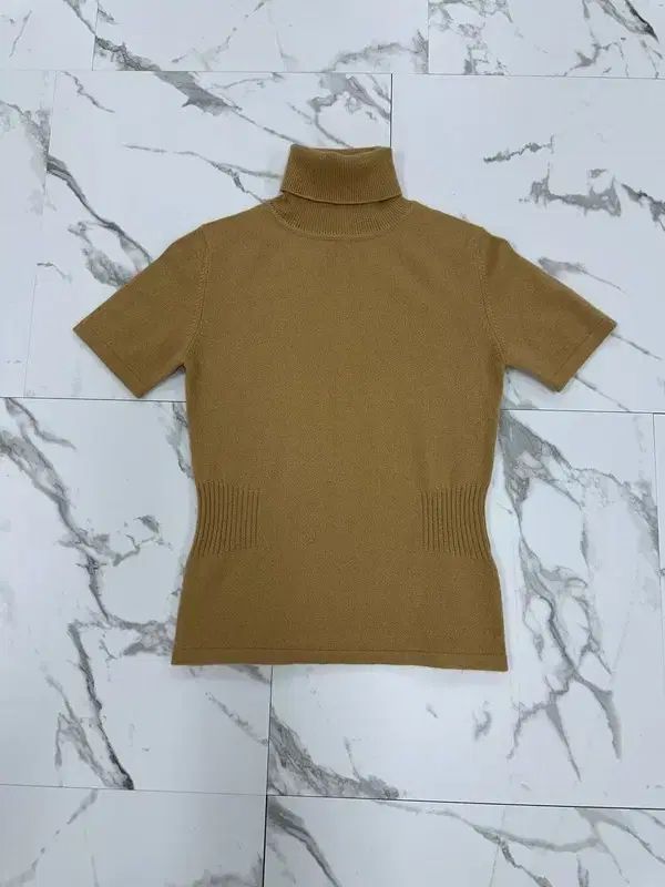 ゴビ カシミア タートルネック 半袖 ニット