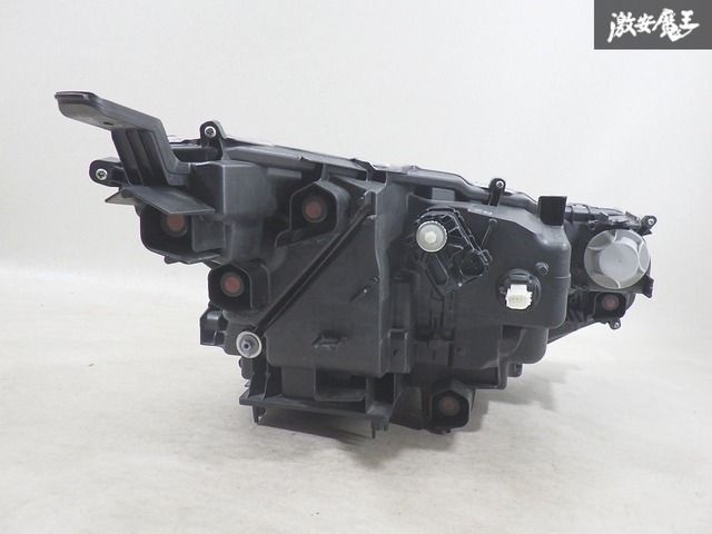 トヨタ 純正 MXPJ10 MXPB10 ヤリスクロス LED ヘッドライト ヘッドランプ レンズ 左 左側 助手席側 KOITO 52-325 即納 棚14-2