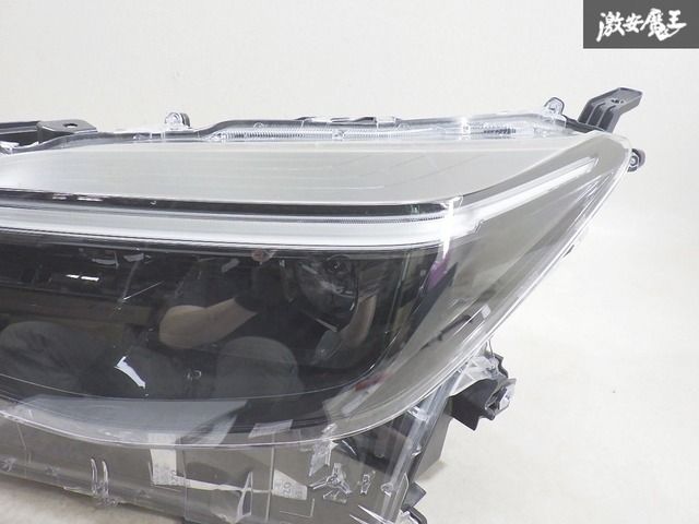 トヨタ 純正 MXPJ10 MXPB10 ヤリスクロス LED ヘッドライト ヘッドランプ レンズ 左 左側 助手席側 KOITO 52-325 即納 棚14-2