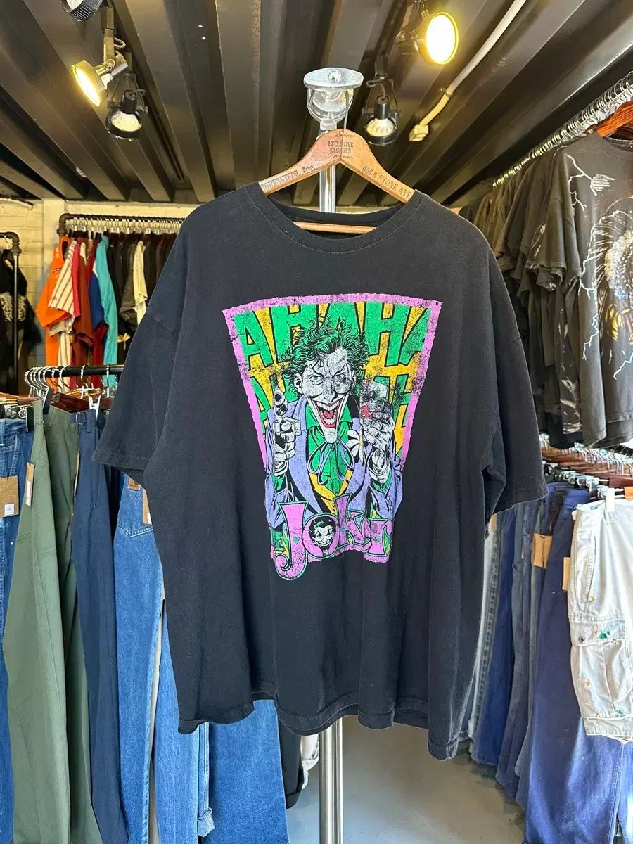 105-110 DC コミックス ジョーカー プリンティング Tシャツ