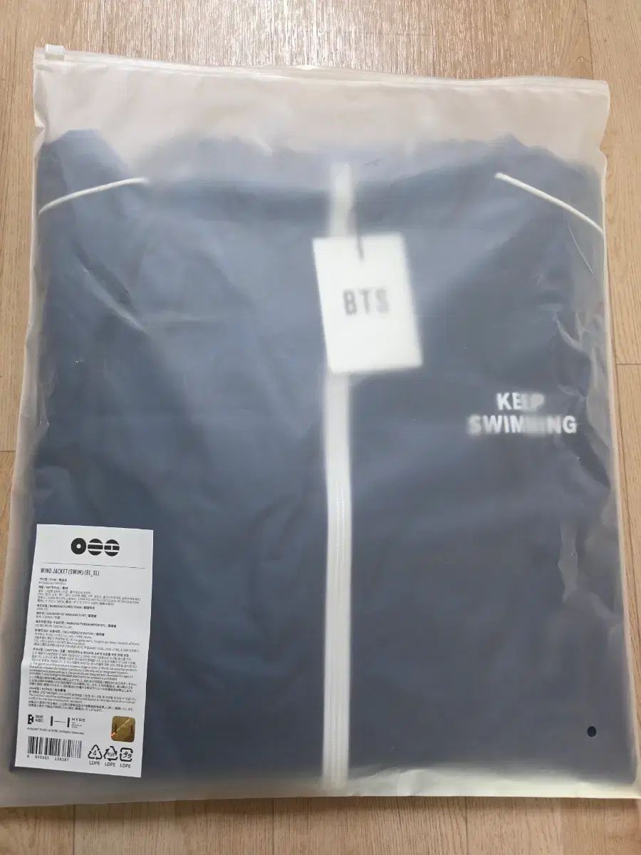 1次 BTS（防弾少年団・バンタン） SWIM ウィンドブレーカー XL出品