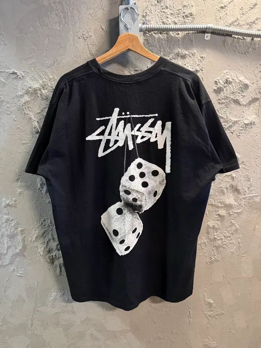 XL STUSSY ステューシー オリジナル DICE ENTWURF グラフィック ロゴ 半袖 Tシャツ ブラック