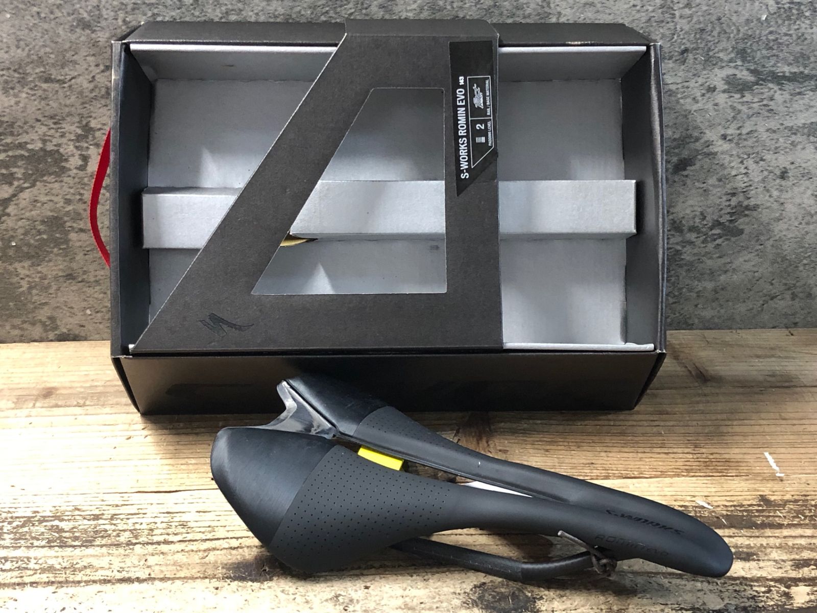 KF136 スペシャライズド SPECIALIZED S-WORKS ROMIN EVO サドル カーボンレール 143mm