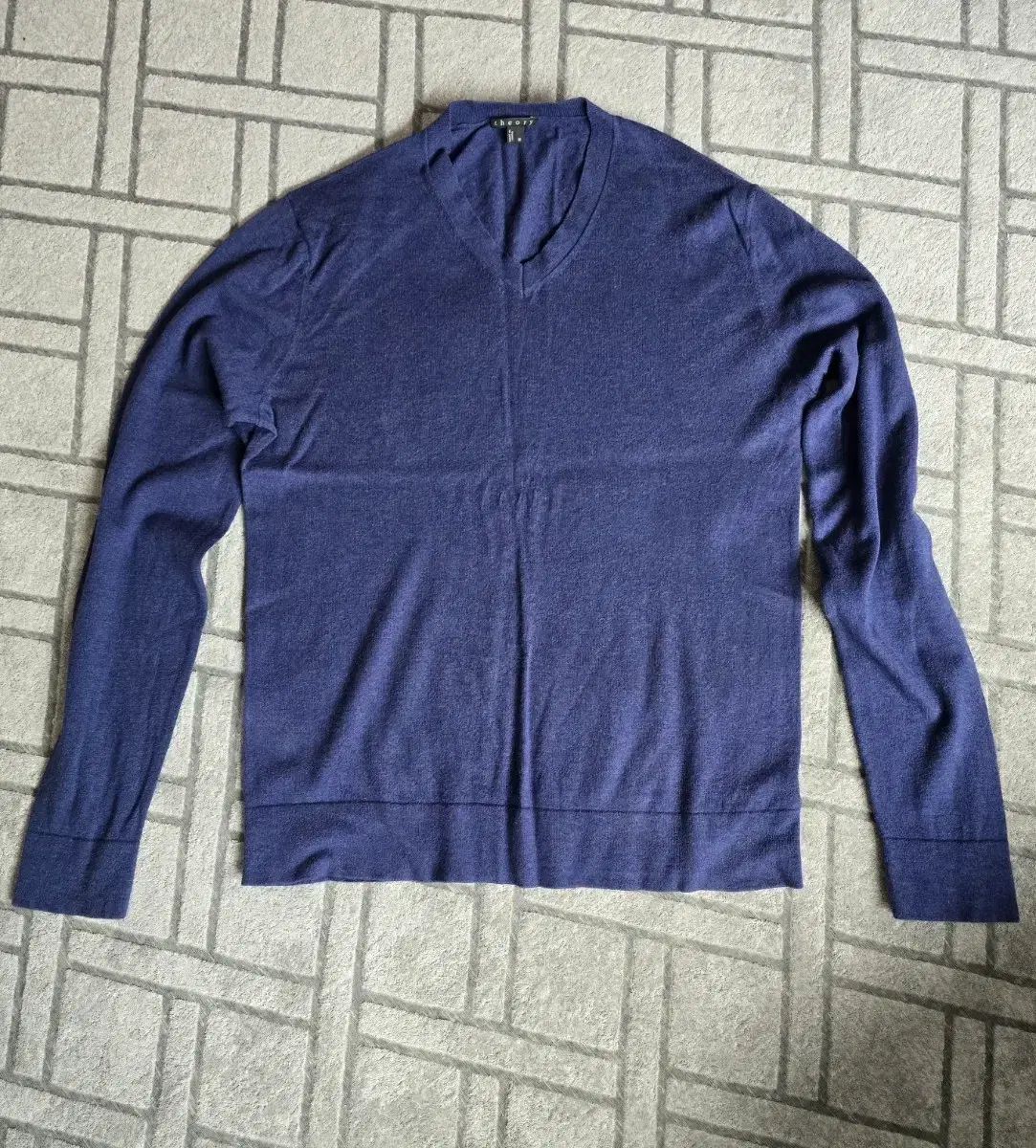 Theory Vネック 長袖ニット M