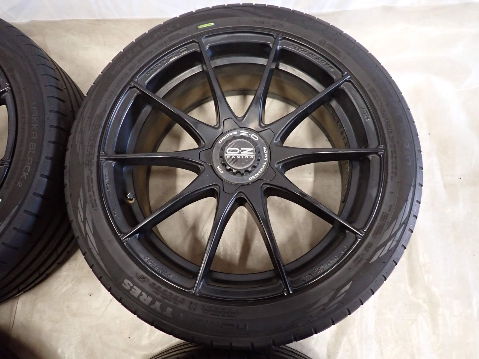夏4本SET 会社宛 送料無料 225/45ZR18×8J 95Y nokian HAKKA BLACK2 2020年製 OZレーシング フォーミュラ HLT アルミ BMW E46 E85 NO,G0618
