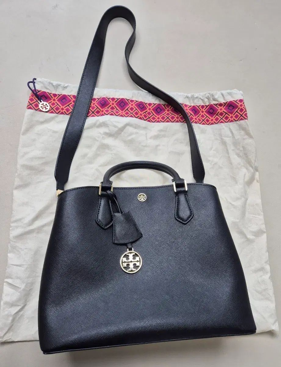 (送料無料※メルカリshop取引では対象外) Tory Burch トリーバーチ トートバッグ ブラック + ダストバッグ