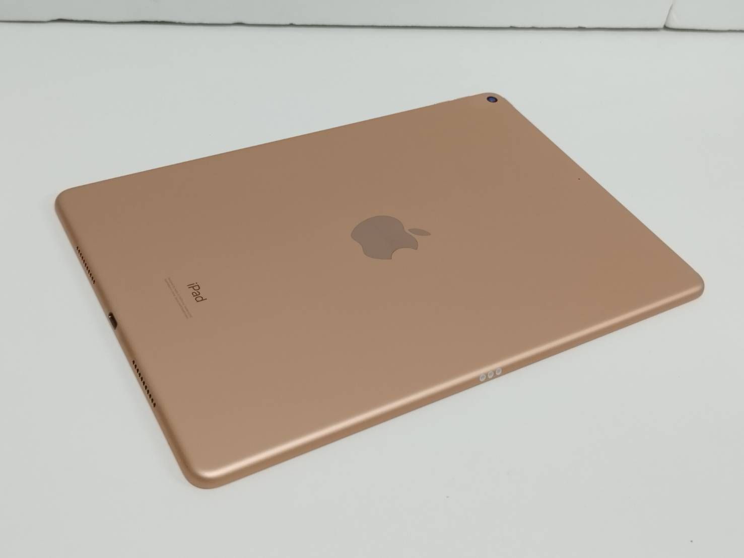 Wi-Fiモデル】iPad Air 第3世代/10.5インチ/A2152/64GB〈MUUL2J/A