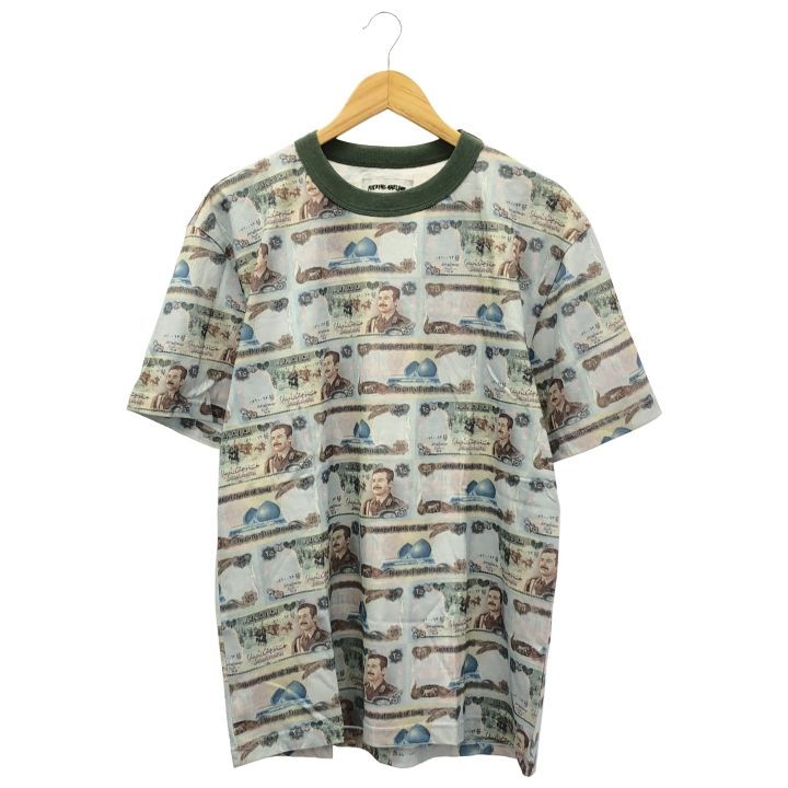 Fucking Awesome (ファッキンオーサム) サダムフセイン イラク紙幣 総柄Tシャツ カーキ L
