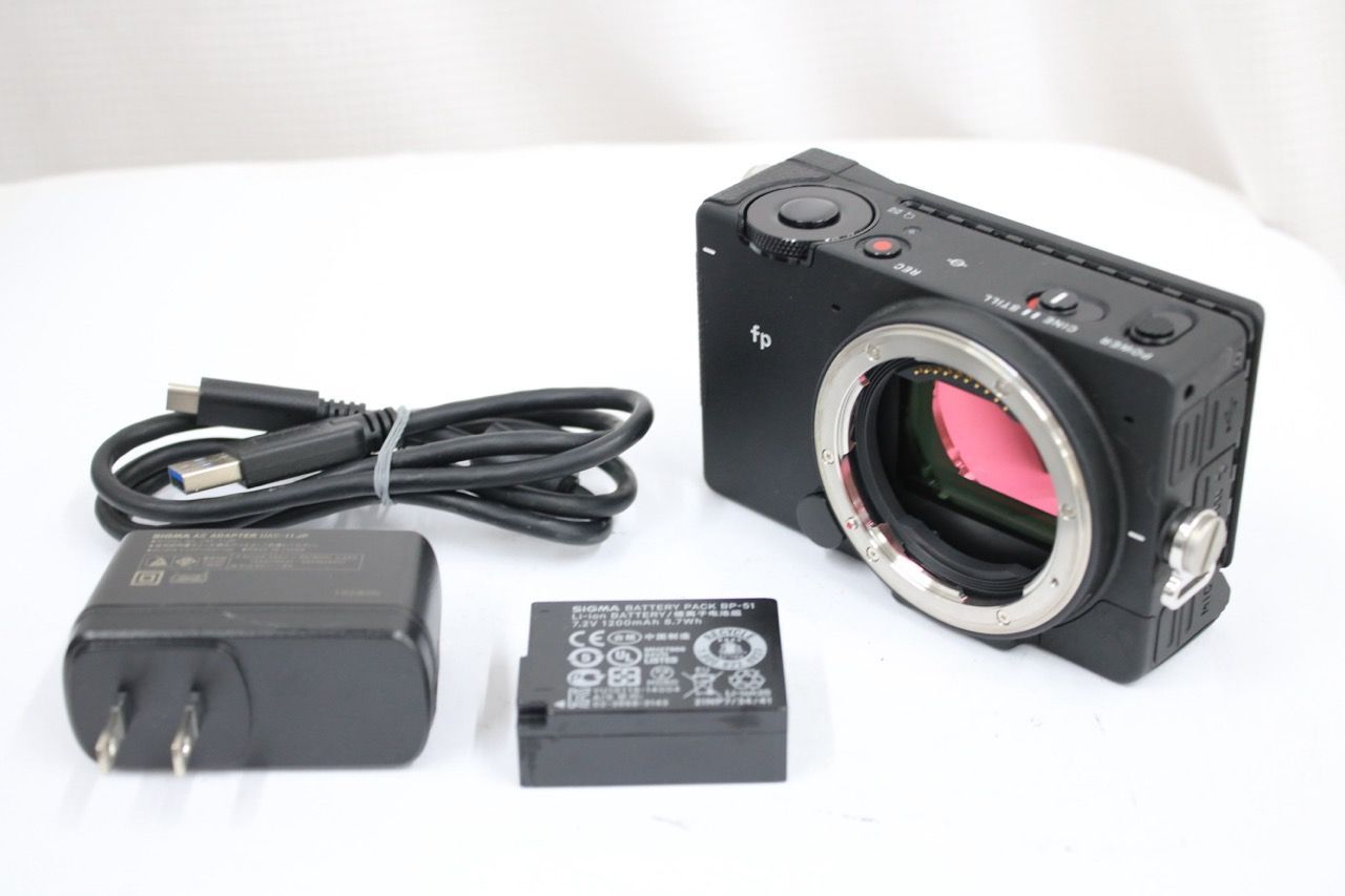 【美品 返品保証】 シグマ Sigma fp フルサイズミラーレス一眼ボディ e13360