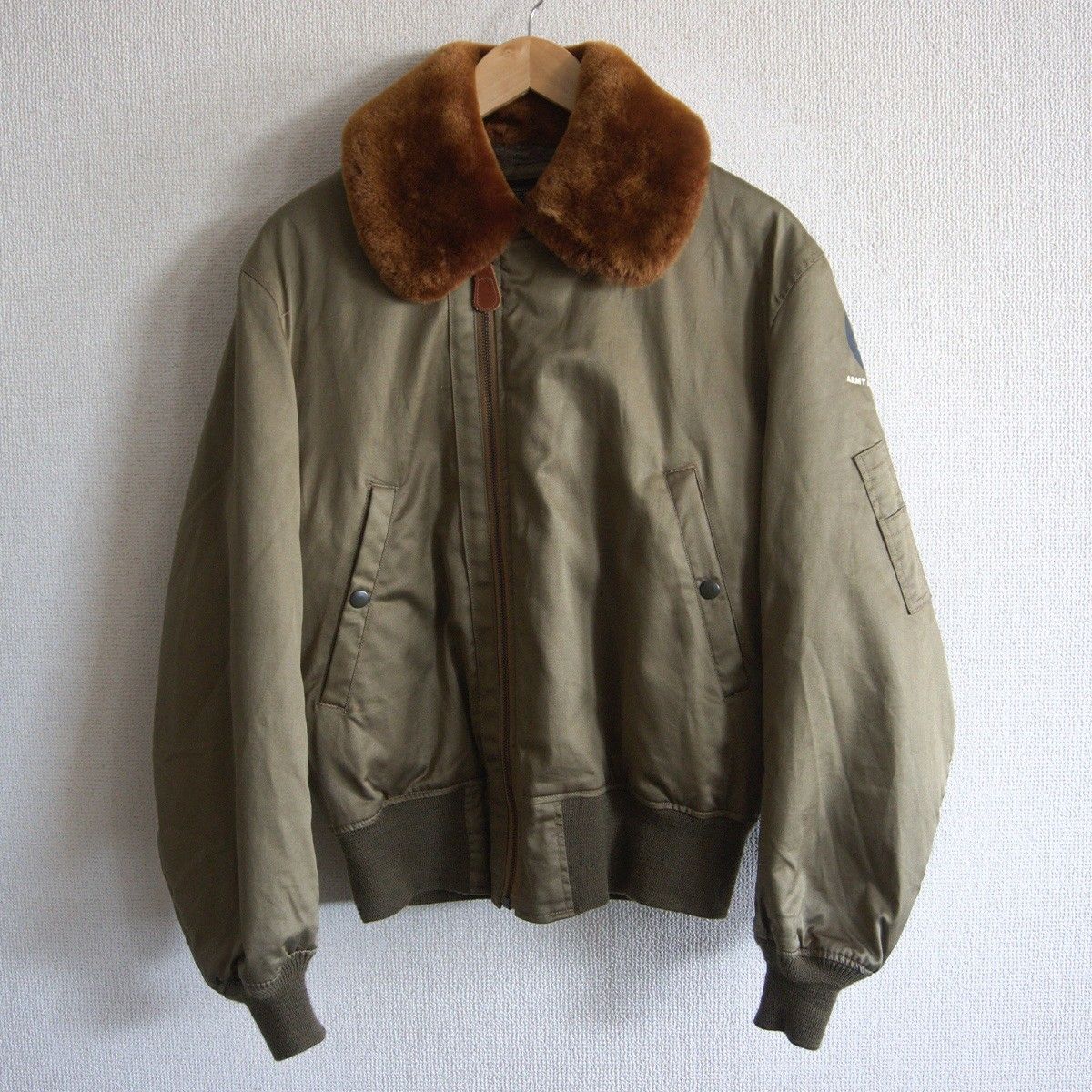 【実名復刻/ROUGH WEAR】BUZZ RICKSON’S【B-15 フライトジャケット】38 フライト ジャケット バズリクソンズ s2605182