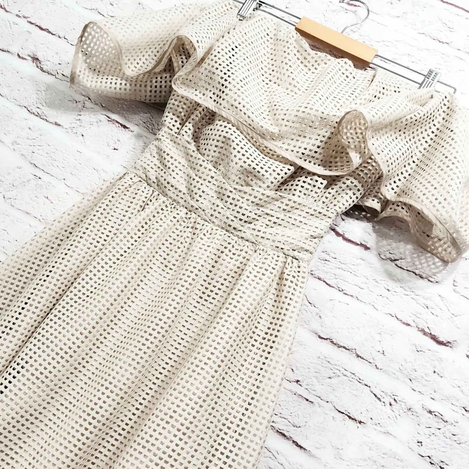 【美品】SNIDEL オフショルパフ ワンピース 下地あり 定価:17,990円＋税
