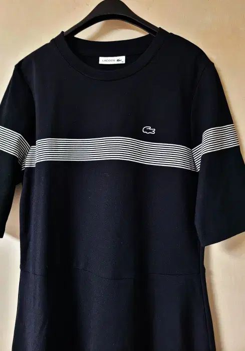 LACOSTE ブラック ラウンドネック 半袖 ONE PIECE ポール1336