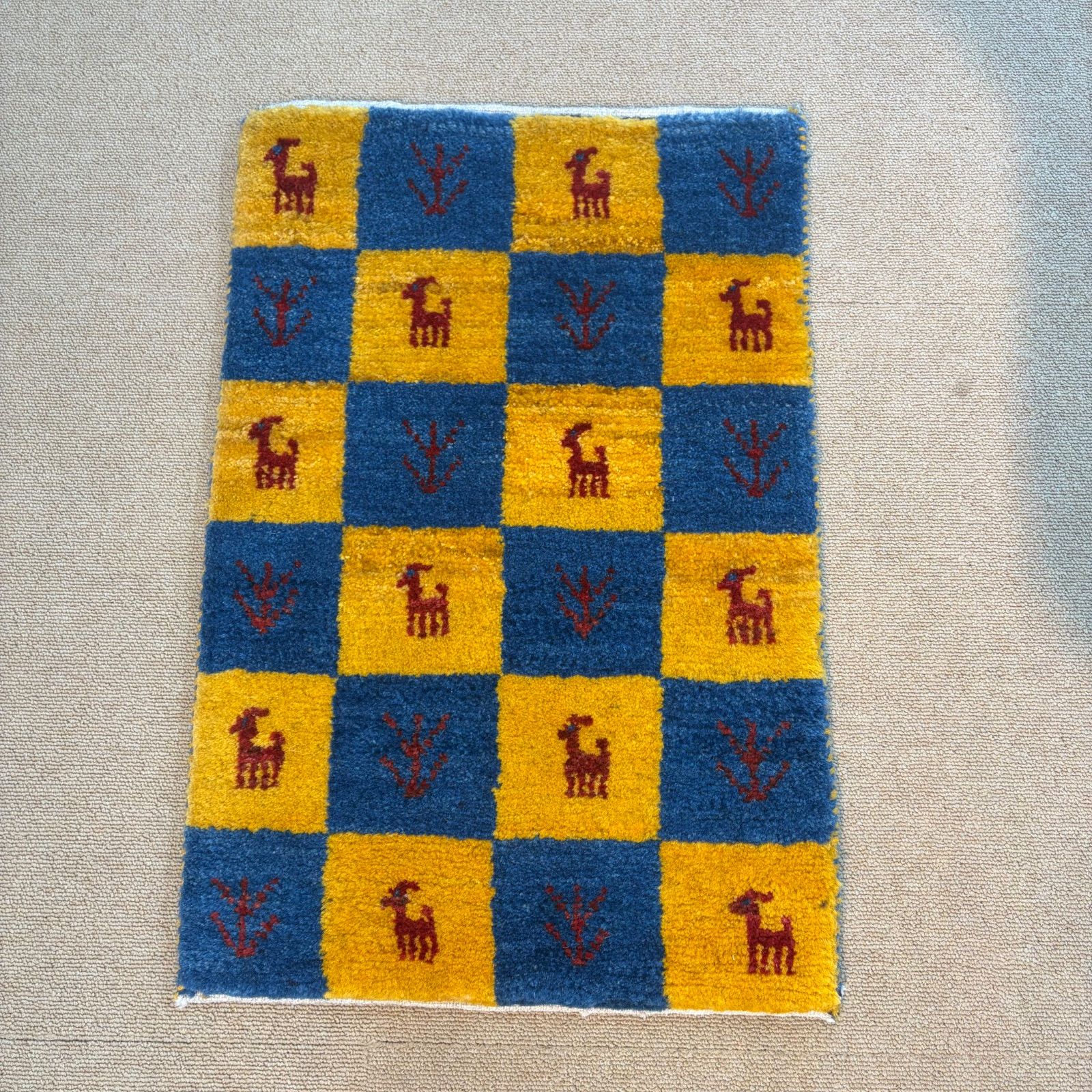 【ギャッベ】イラン産 手織りカーペット 42×63cm インテリアラグ 玄関【チェリーベアギャッベ　チェリーベアギャッベ40×60 】