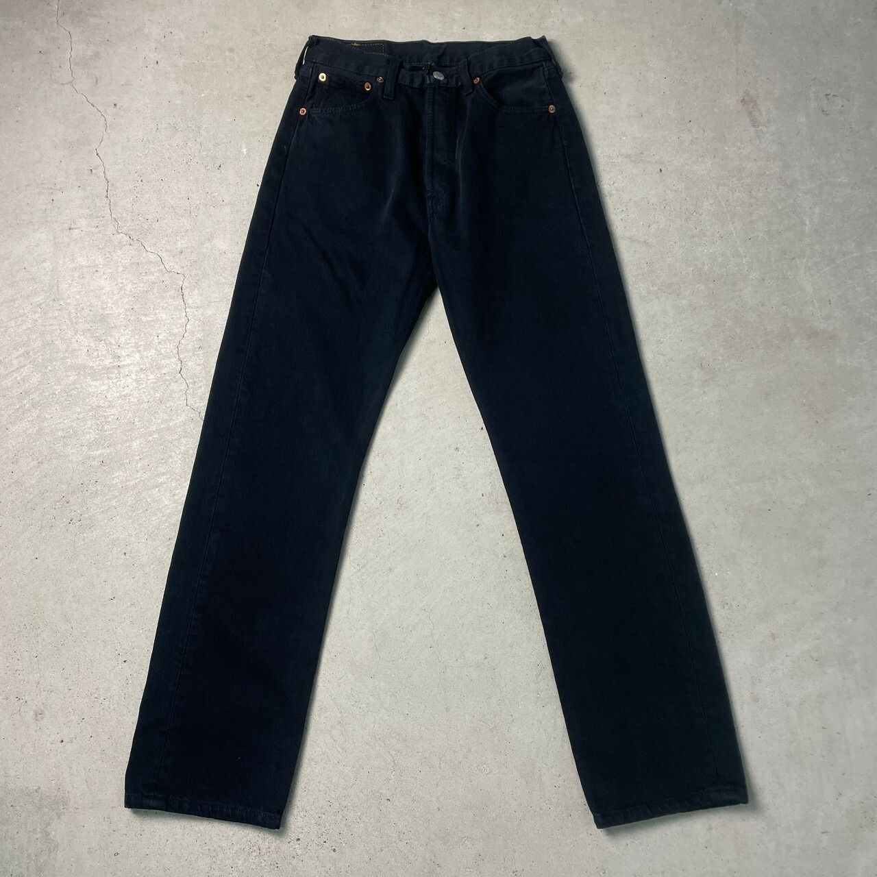 00年代 英国製 Levi's ユーロリーバイス 501 ブラックデニムパンツ ストレート メンズW29 古着 00s ヴィンテージ VINTAGE 後染め UK製 ブラック 黒色