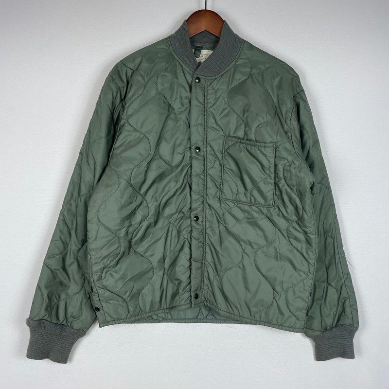 【中古品】 US.ARMY アメリカ軍 CWU-9/P QUILTING LINER JACKET DLA100-81-C-3079 キルティング ライナージャケット ライトアウター 【145-260606-yo-03-tei】