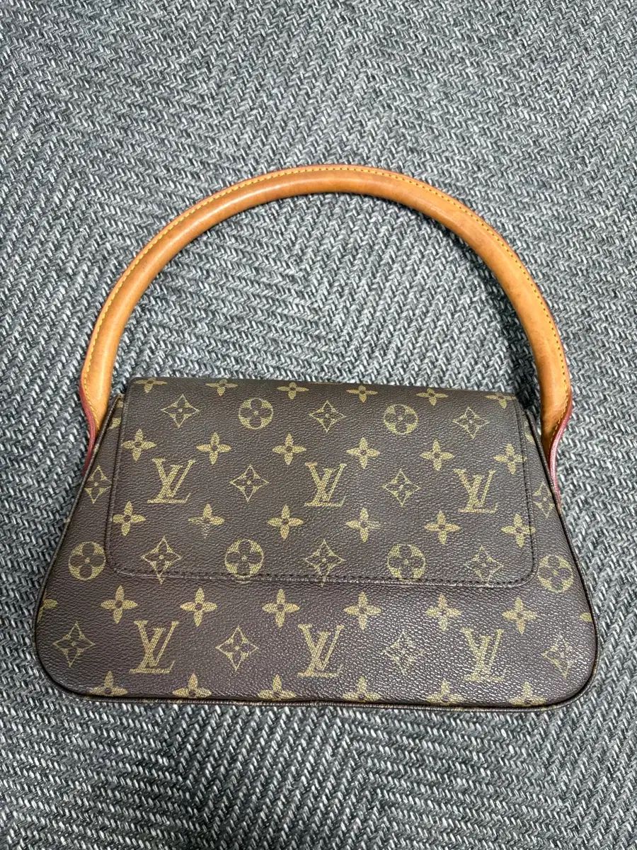 ルイヴィトン ルーピングバッグ